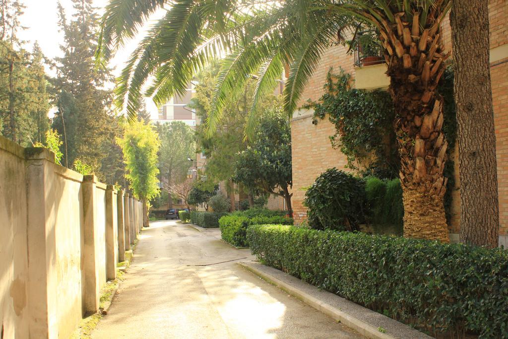 B&B Il Giardino In Citta - Parcheggio Privato Gratuito Foggia Exteriér fotografie